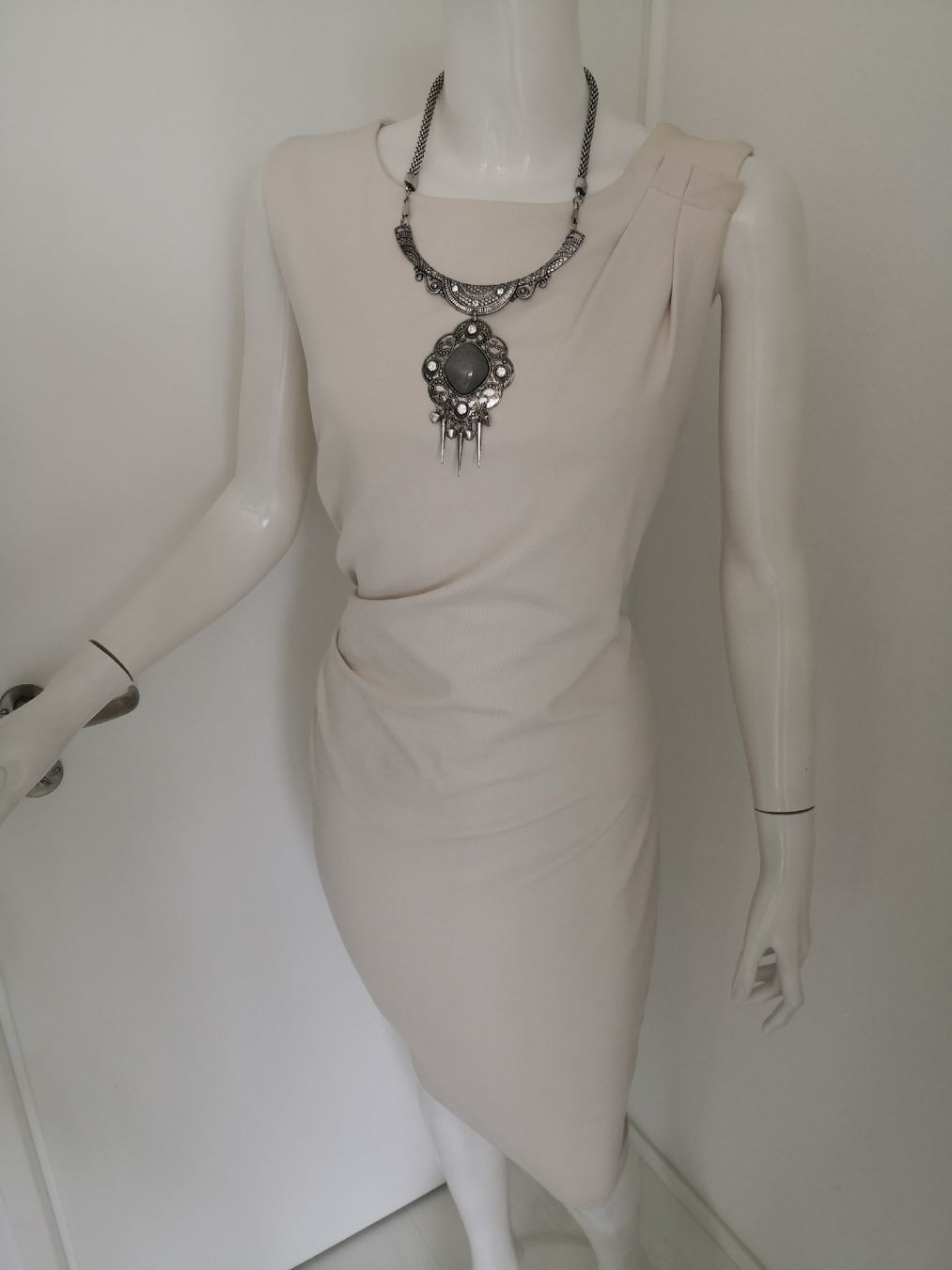 Mango Kleider: MANGO SUIT KLEID MIT FALTEN & GEFUTTERT BEIGE – Neu (gemäss Beschreibung) aus Olten von Naja-Twins-Twins 3