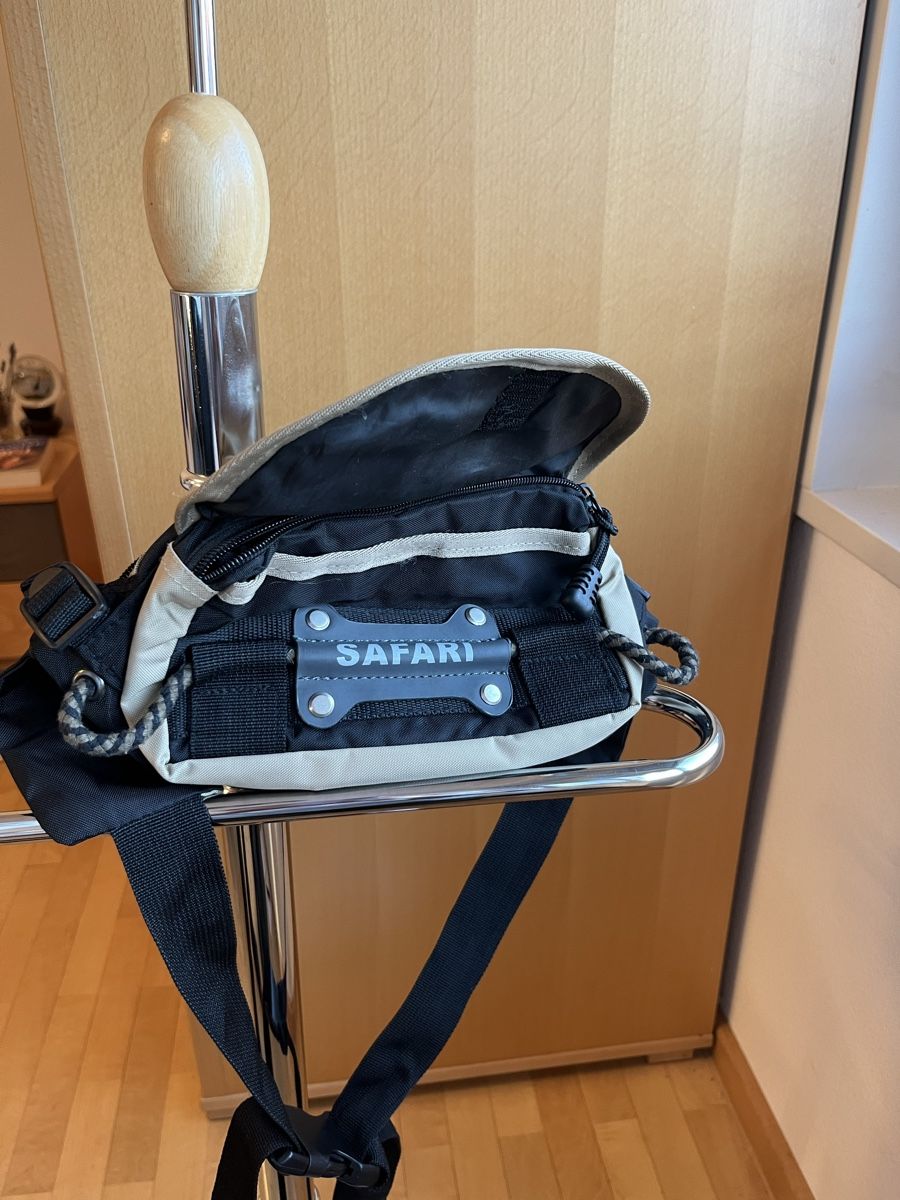 Borse: Bauchtasche – Nuovo (secondo la descrizione) da Basel venduto da cat_25m7 1