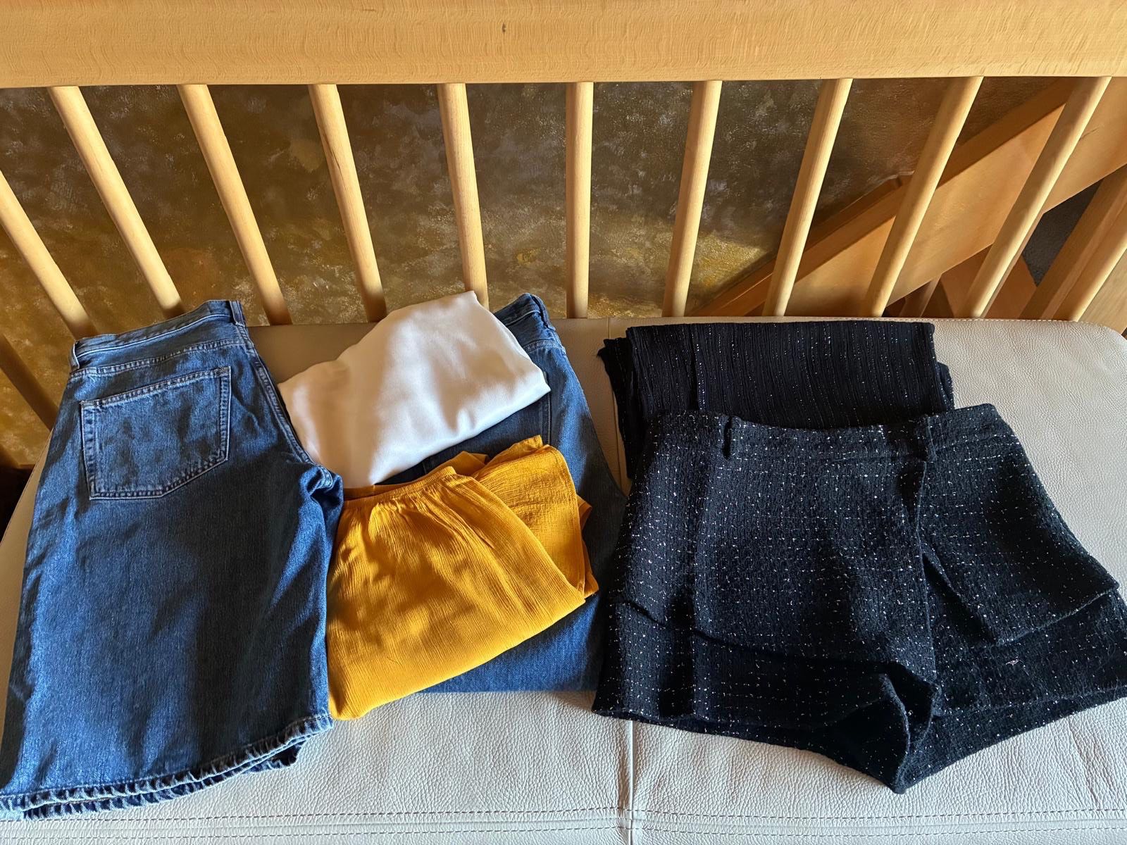 Lotti di vestiti: PACKET 6 PIECES – Usato da Rümlang venduto da har_z6qv