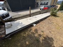 Abbruchblech von Dach 