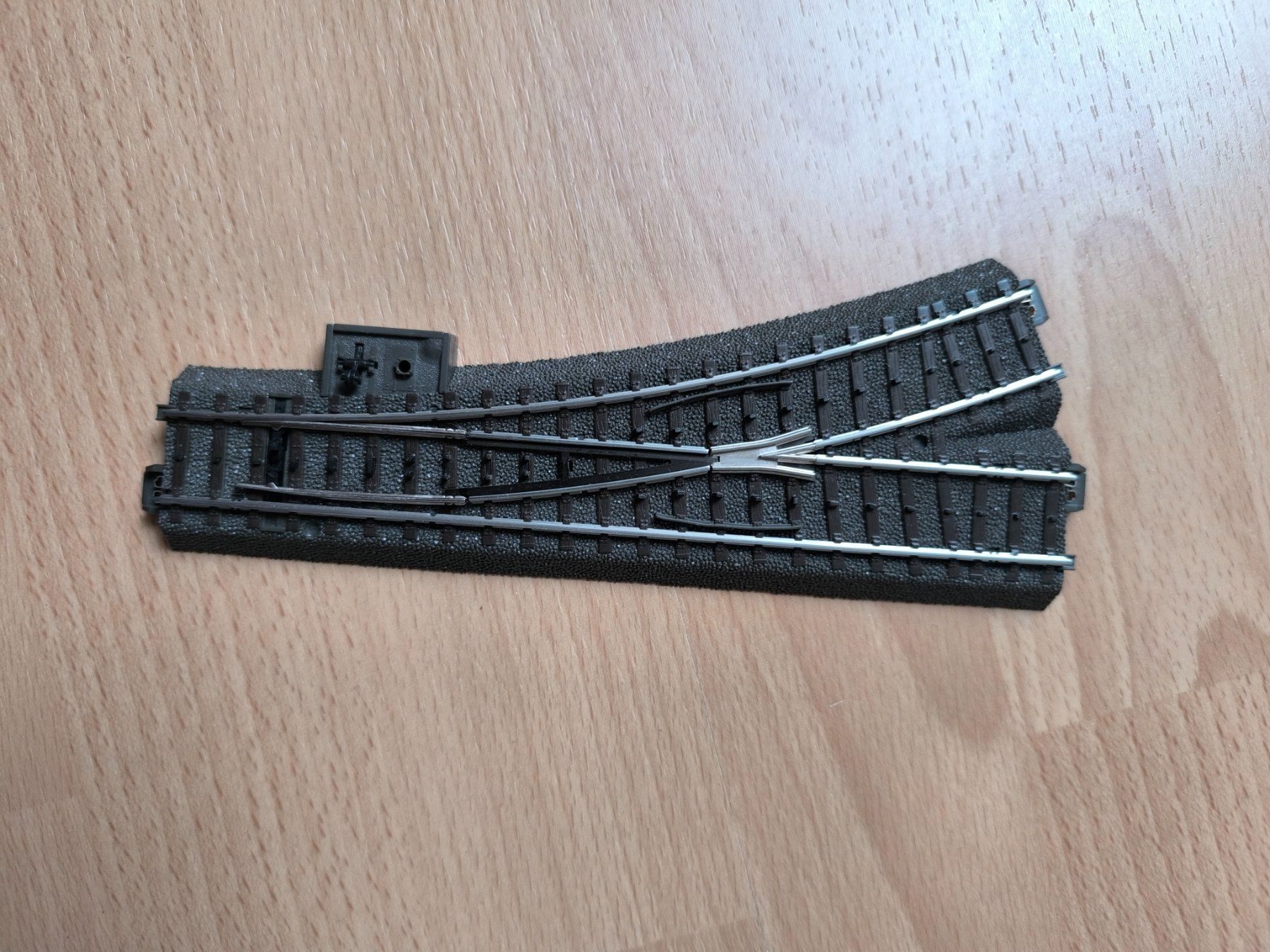 Märklin Modellini di ferrovie: Märklin Weiche links 24611 – Usato da Laupen ZH venduto da midila1