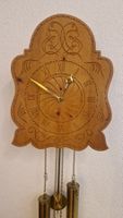 Wanduhr - Pendeluhr, aus Holz geschnitzt, Vintage!
