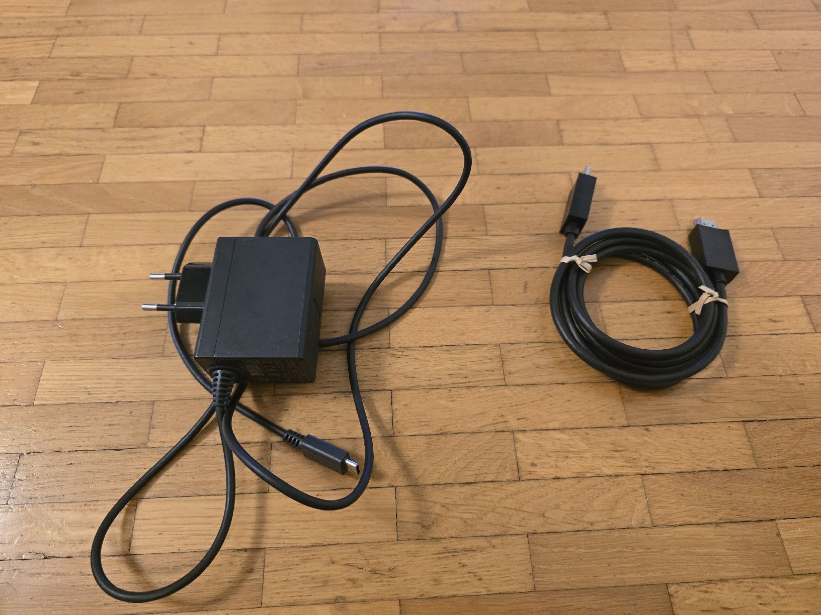 Nintendo Consoles: Nintendo Switch1 Dock and Controllers – D'occasion à Jona par nin_qcj5 4