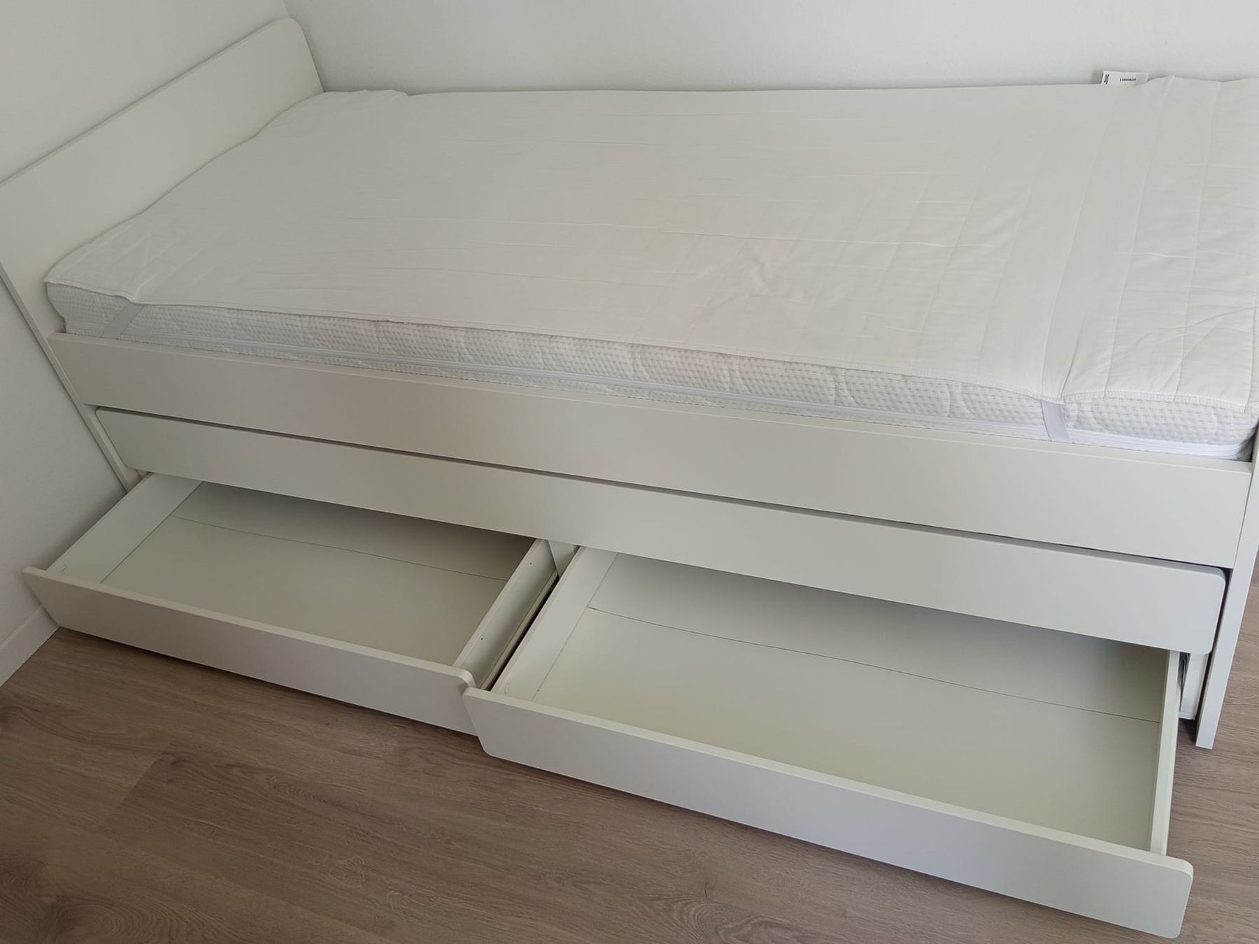 Ikea Letti: Ikea Släkt Bettgestell – Usato da Flawil venduto da Lubomir2 2
