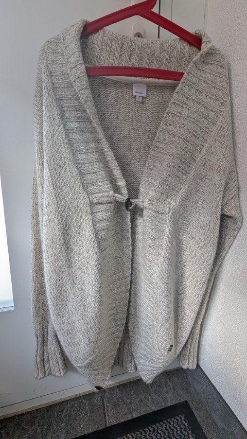 Bench Giacche: Bench....Strickjacke mit Wollanteil – Usato da Winznau venduto da Delphin65