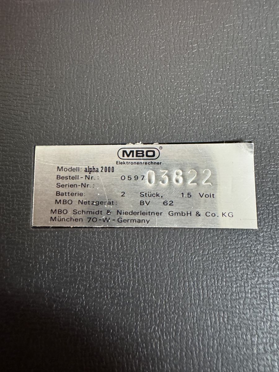 Calcolatrici tascabili: MBO Alpha 2000 Rechner - Vintage Klassiker mit Etui! – Usato da Biberist venduto da etesummer 1