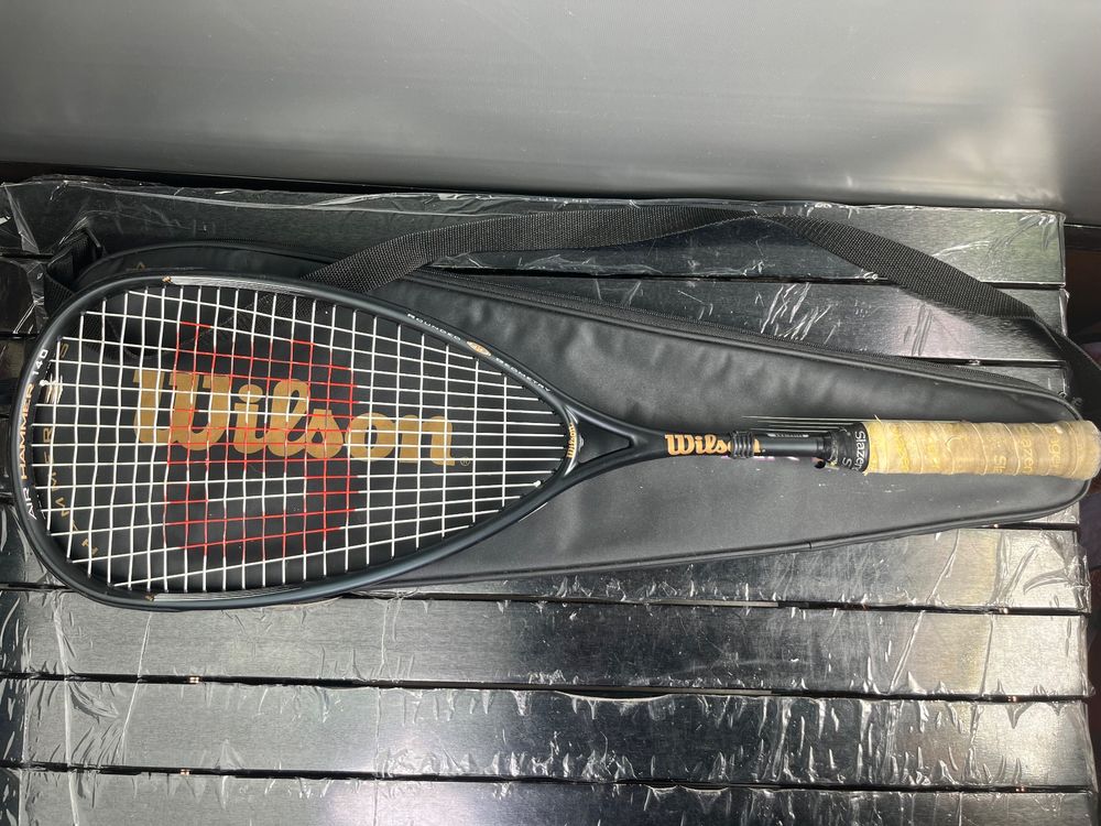 Wilson Hammer XP – Racchetta Da Squash Con Copertura E 3 Palline Incluse, Ideale Per Chi Muove I Primi Passi