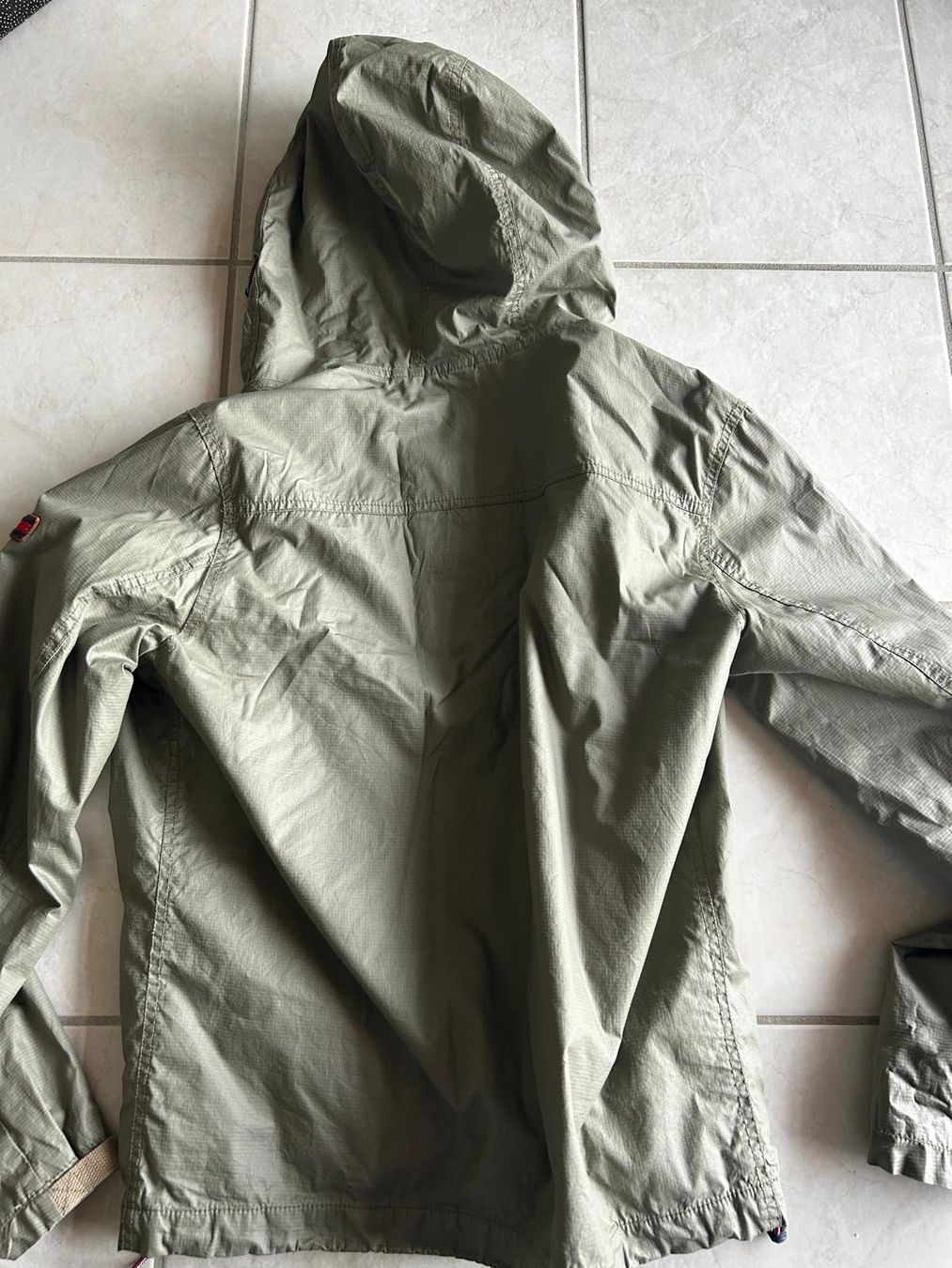Tommy Hilfiger Giacche: Tommy Hilfiger Jacke Grösse M olivgrün hell – Usato da Biel-Benken BL venduto da Ddrummer 5