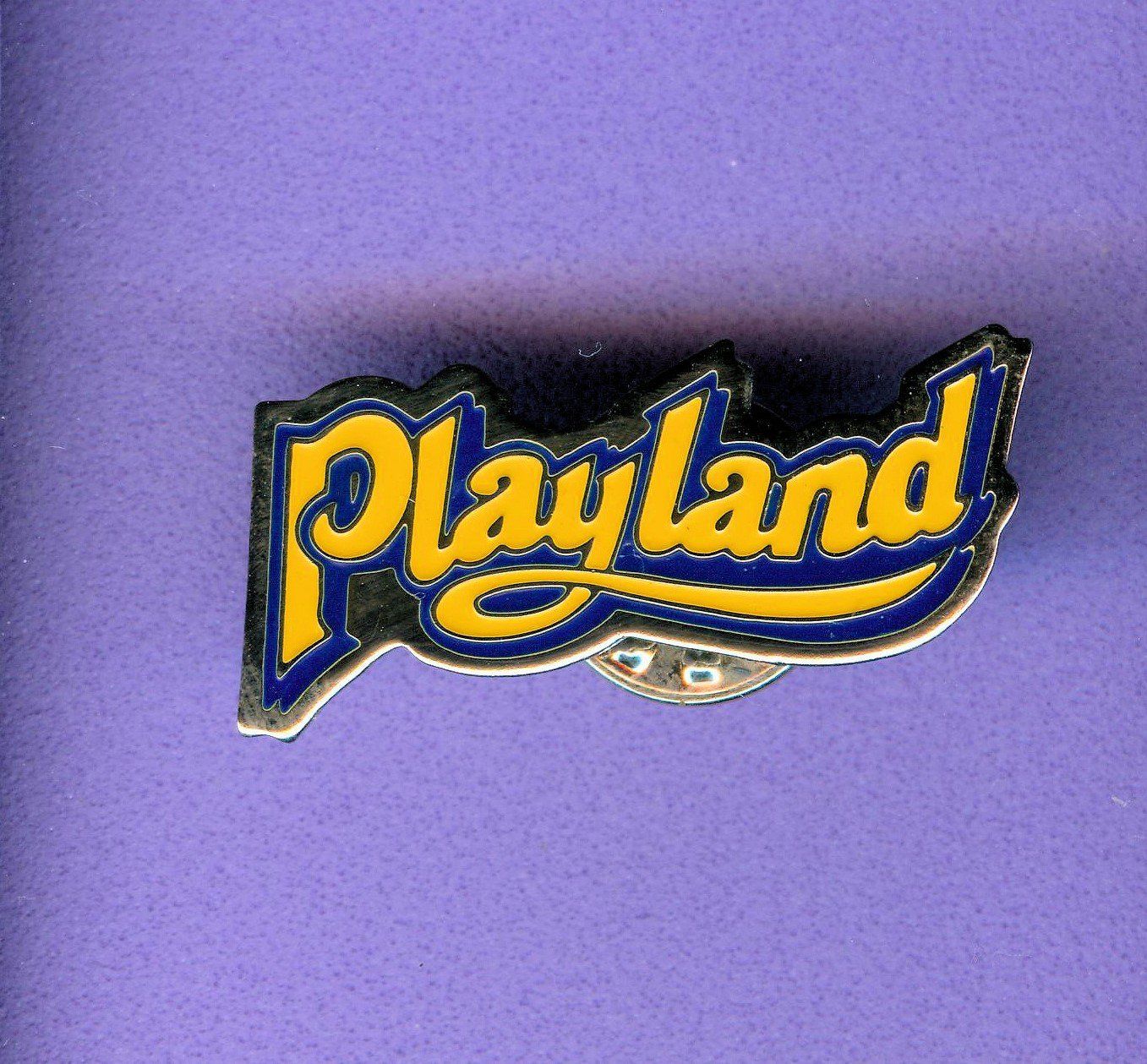 Plaketten & Abzeichen: Playland – Gebraucht aus Winterthur von Sammleroase