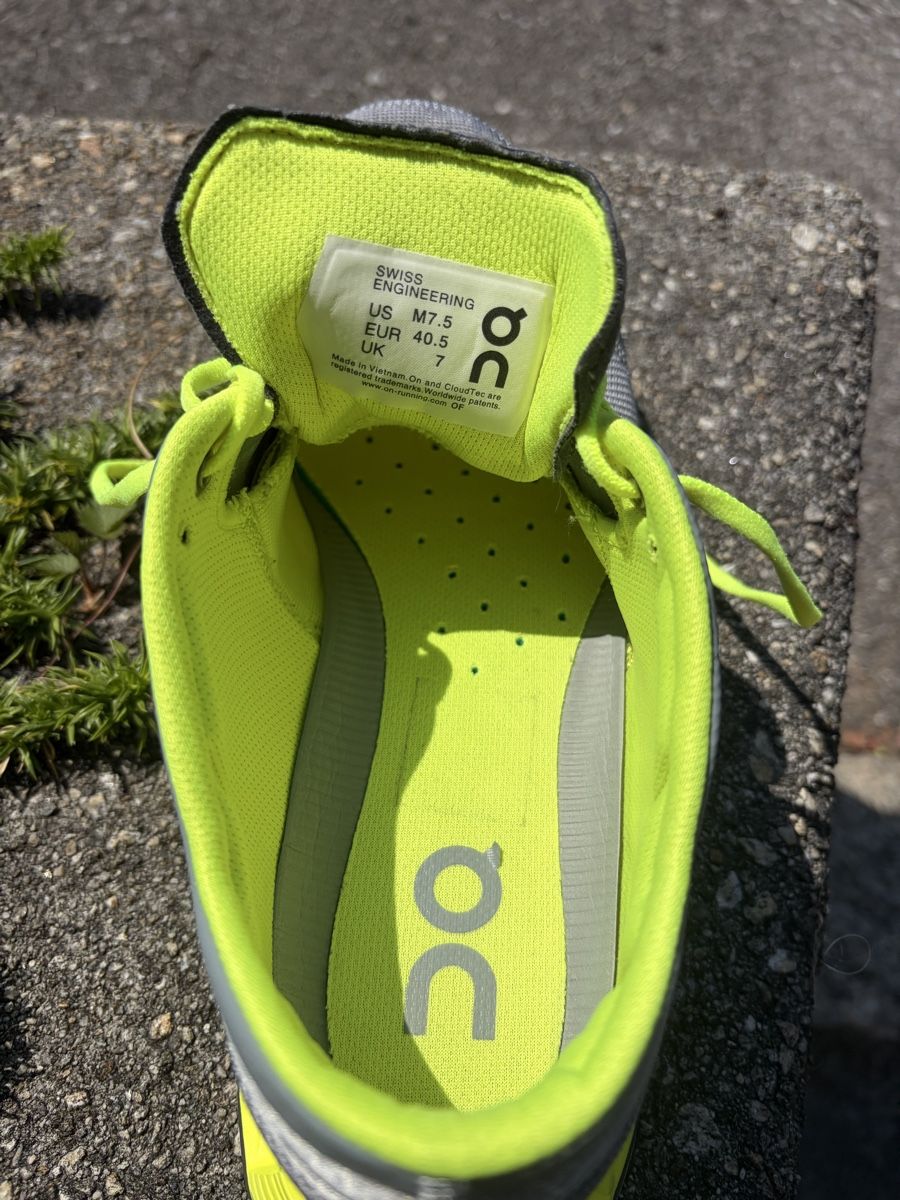 On Chaussures hommes: ON CLOUD Laufschuhe gr.40.5 – D'occasion à Maggia par johannaf01 1
