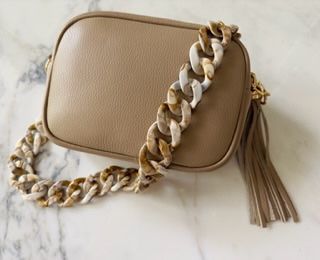 Crossbody Tasche „Taupe“ inkl. Taschenkette
