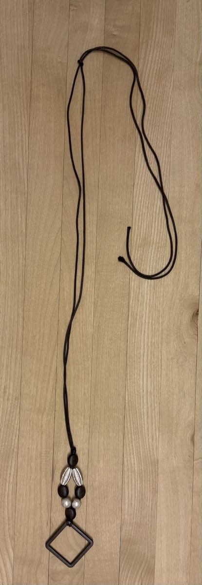 Catenine: Kette mit Anhänger, Holz – Nuovo (secondo la descrizione) da Lyss venduto da Sibella56 1