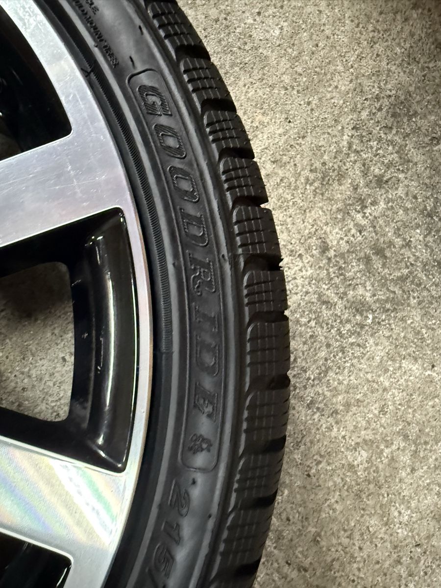 Pneus & Kompletträder: Winterreifen 215/40R17 – Gebraucht aus Wileroltigen von Fruti94