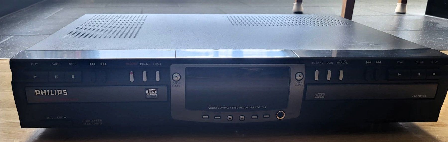 Philips Registratori: Philips CDR 765 – Doppel-CD-Recorder/Player – Usato da Winterthur venduto da Versus0 1