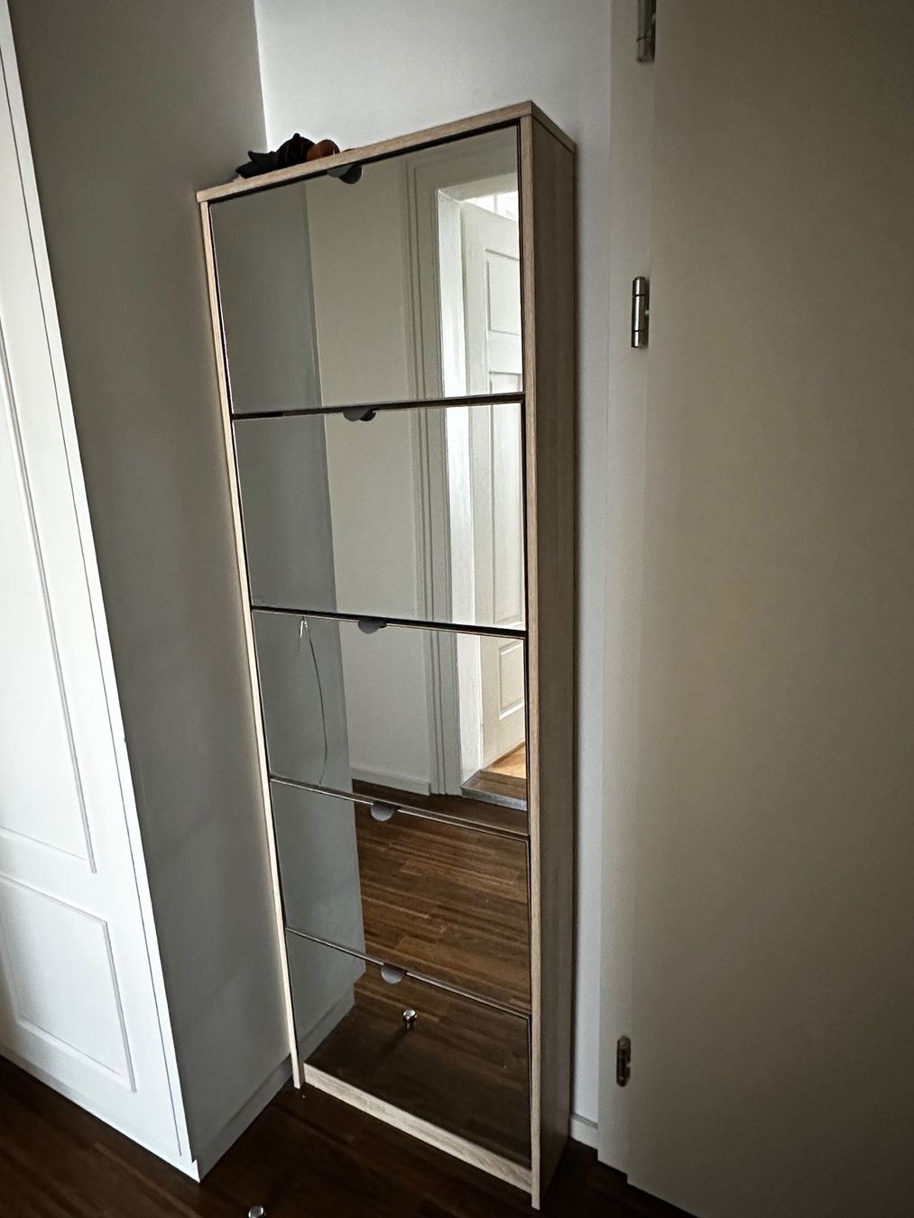 Schränke: Schuhschrank mit Spiegelfront – Gebraucht aus Zürich von and_89pv