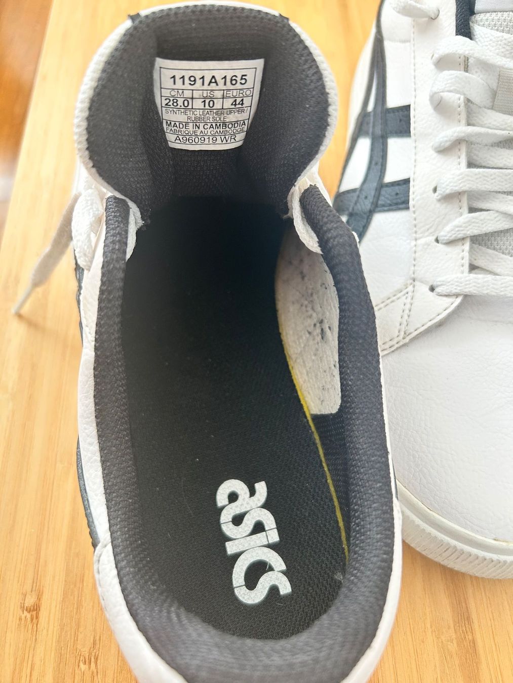 Asics Chaussures hommes: Asics Sneakers Classic - Weiss Grösse 44 – D'occasion à Biel/Bienne par ste_8vdy 3
