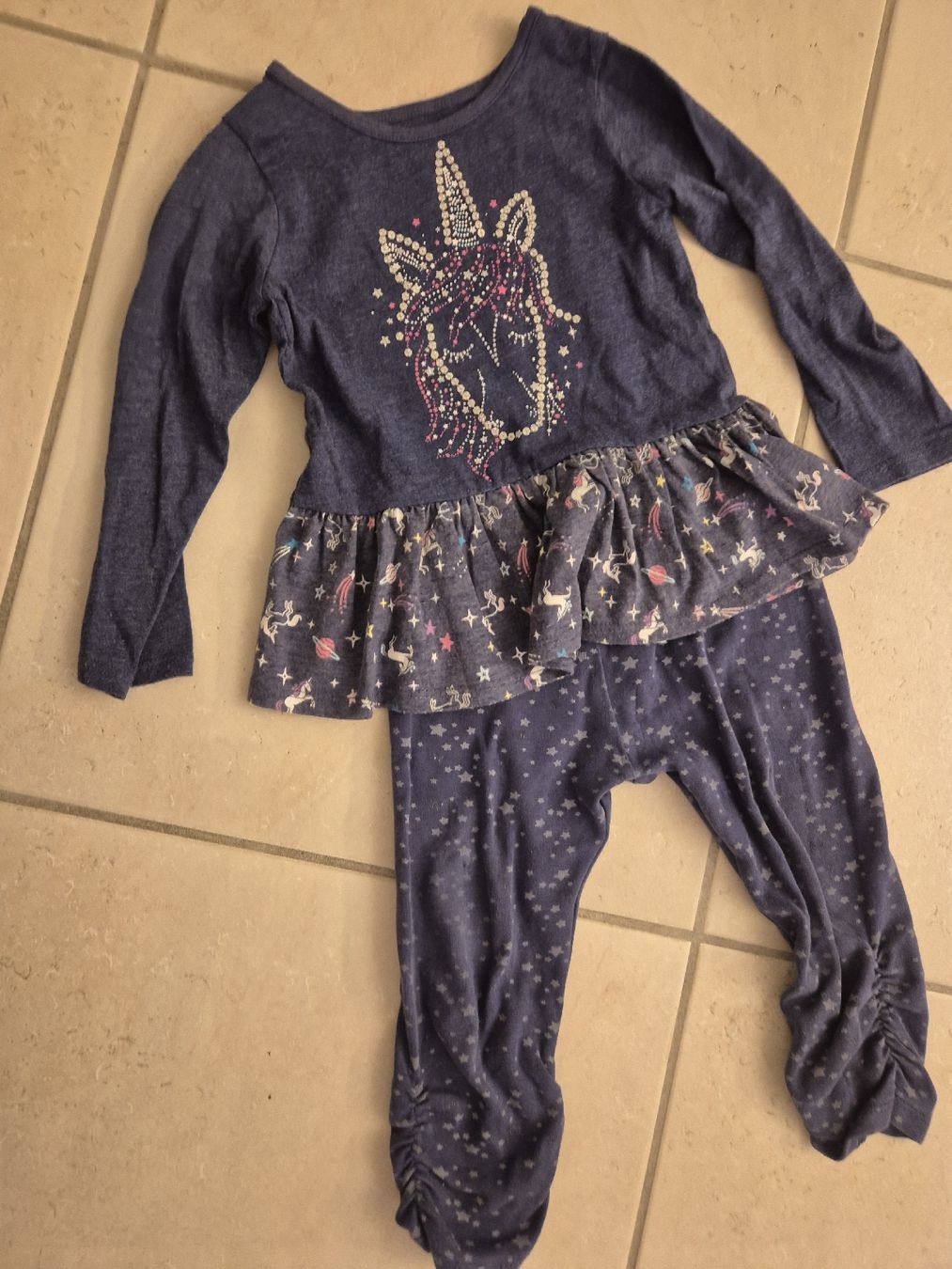 : tierisches 6er Set Mädchen Gr. 92 Einhorn, Bambi, Katze – Usato da Adliswil venduto da Stardust11 3