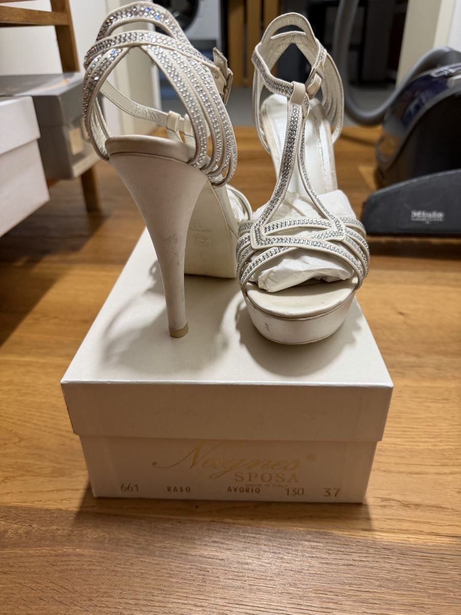 Scarpe da donna: Brautsandalen – Usato da Wädenswil venduto da orgalg 2