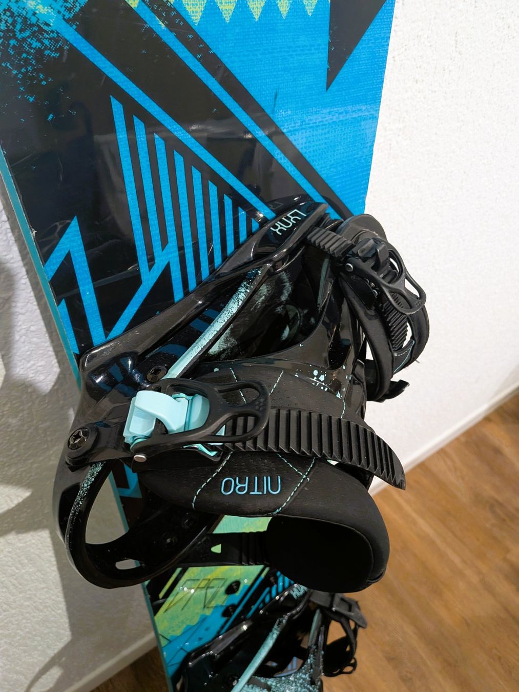 Snowboard Nitro Board: Nitro Spell 148 cm inkl. Nitro Lynx-Bindung – Usato da Pfäffikon SZ venduto da RainerZuefall 1