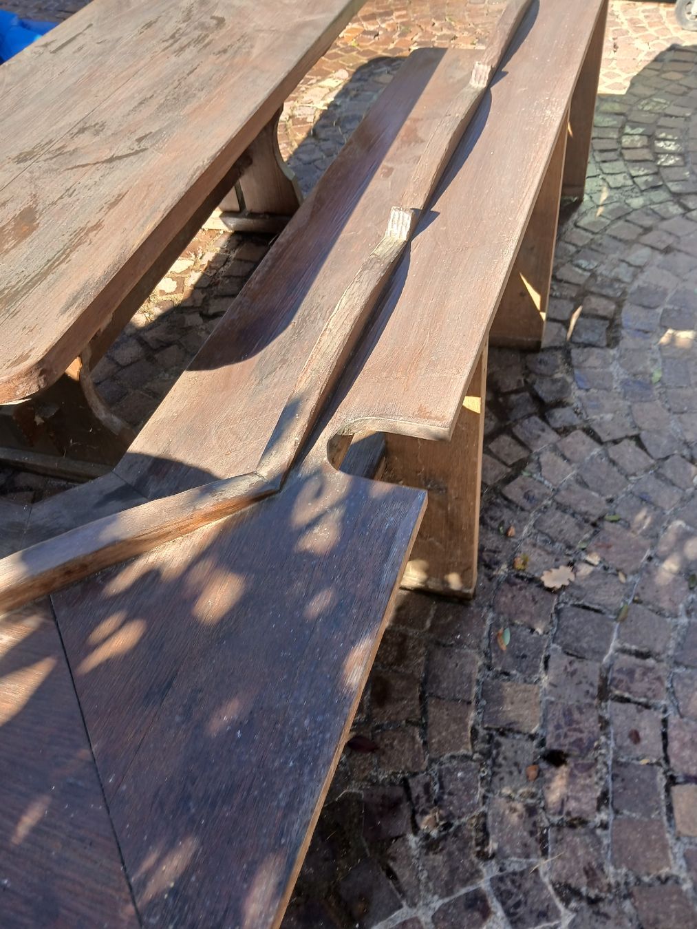 Tische: Massiver Holztisch mit Eckbank – Gebraucht aus Hottwil von holz06 1