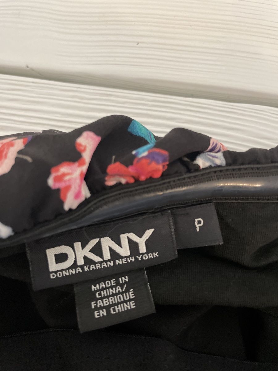 DKNY Kleider: Robe en soie DKNY – Gebraucht aus Genève von She47 1