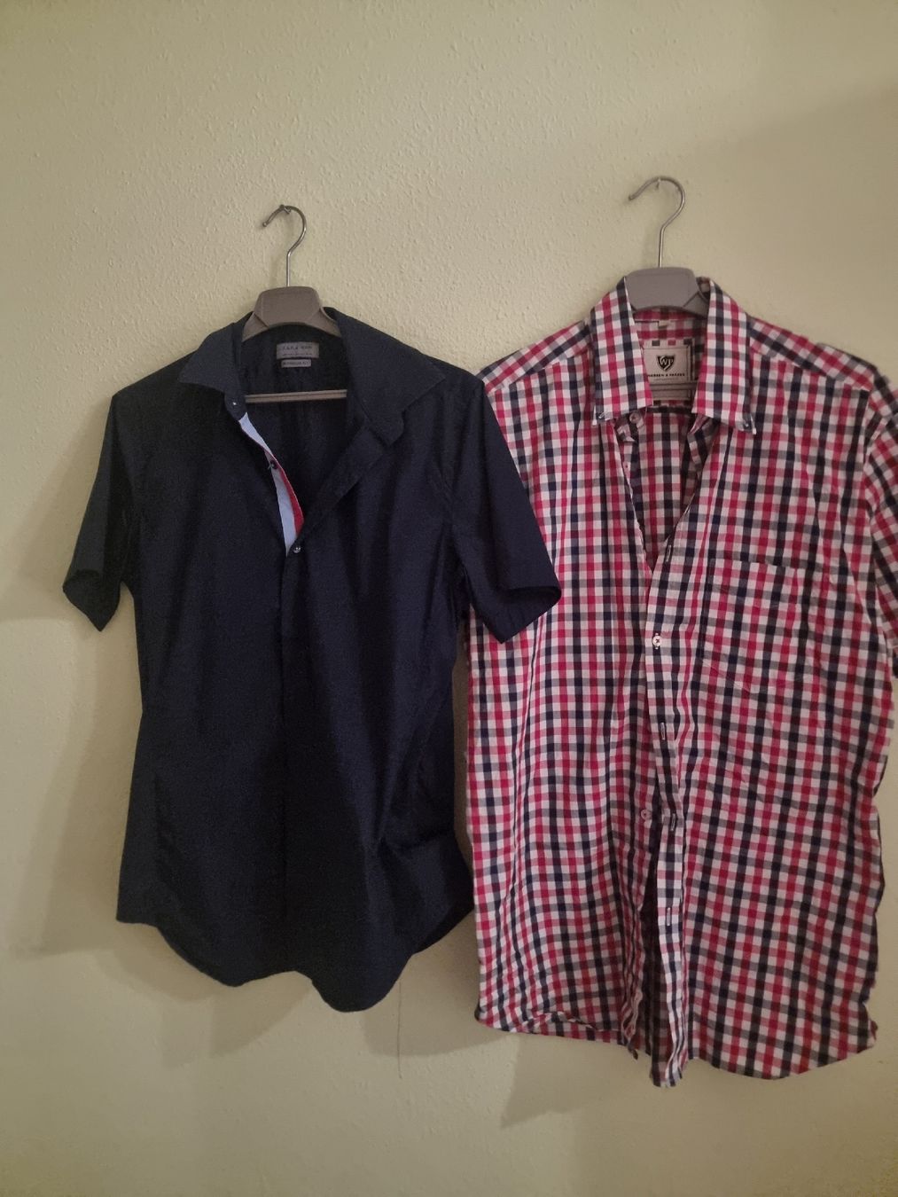 Lotti di vestiti: Hemdenpaket gr M – Nuovo (secondo la descrizione) da Zürich venduto da Ralaualiyas 1