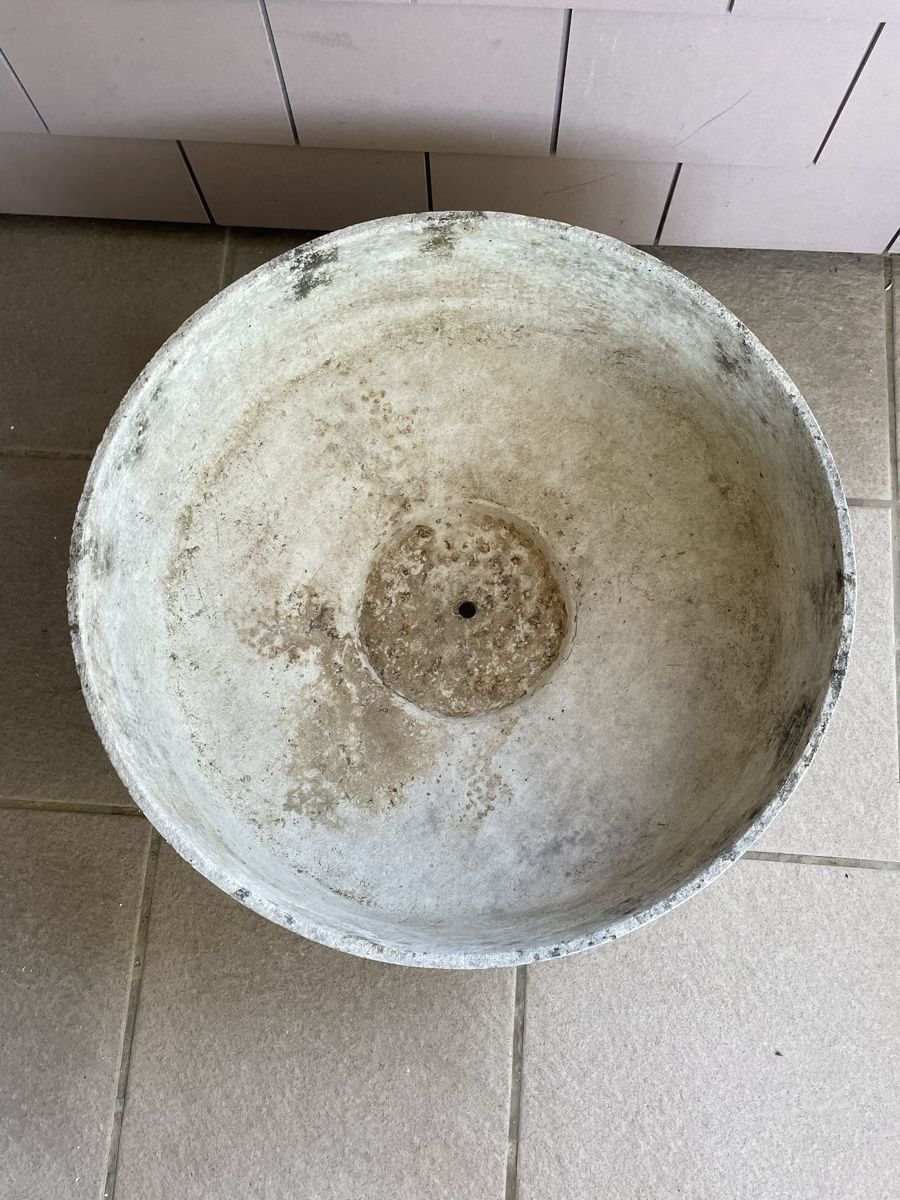 Eternit Vasi per fiori: Willy Guhl Eternit Pflanzschale/Trog – Usato da Fislisbach venduto da ahue 1