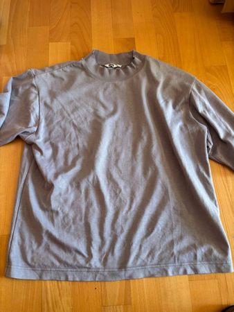 UNIQLO Lavender Airism shirt Size L