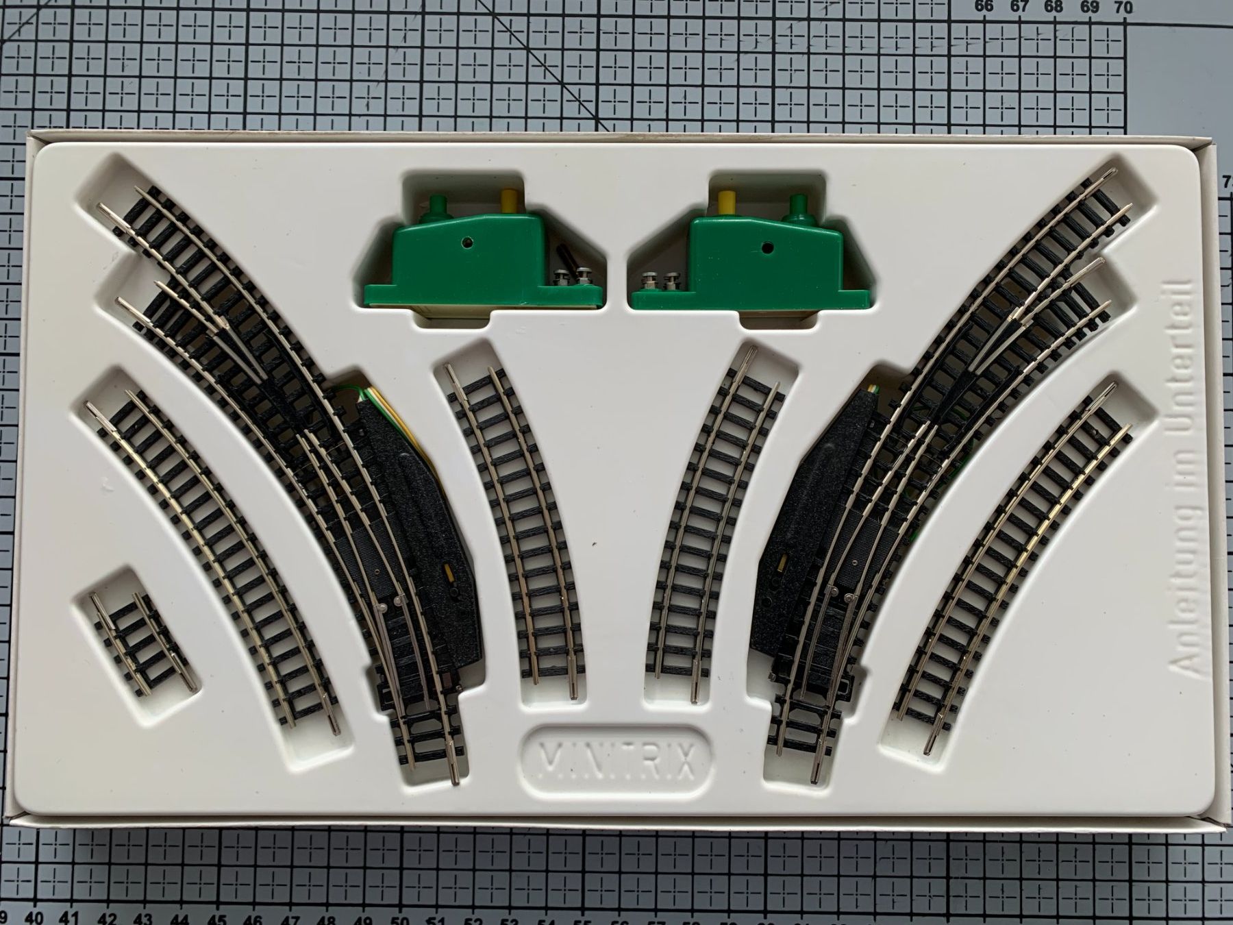 Trix Modellini di ferrovie: Minitrix Doppelbogenweichen-Set 4993 – Nuovo (secondo la descrizione) da Belp venduto da capowiga 1