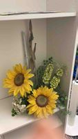 Künstliche Sonnenblumen mit Grünzeug Guter Zustand