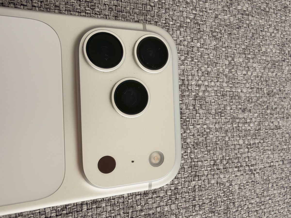 Apple Telefoni cellulari / Smartphones: IPhone 17 Pro 512GB silber – Usato da Steinhausen venduto da Tanja3003 3