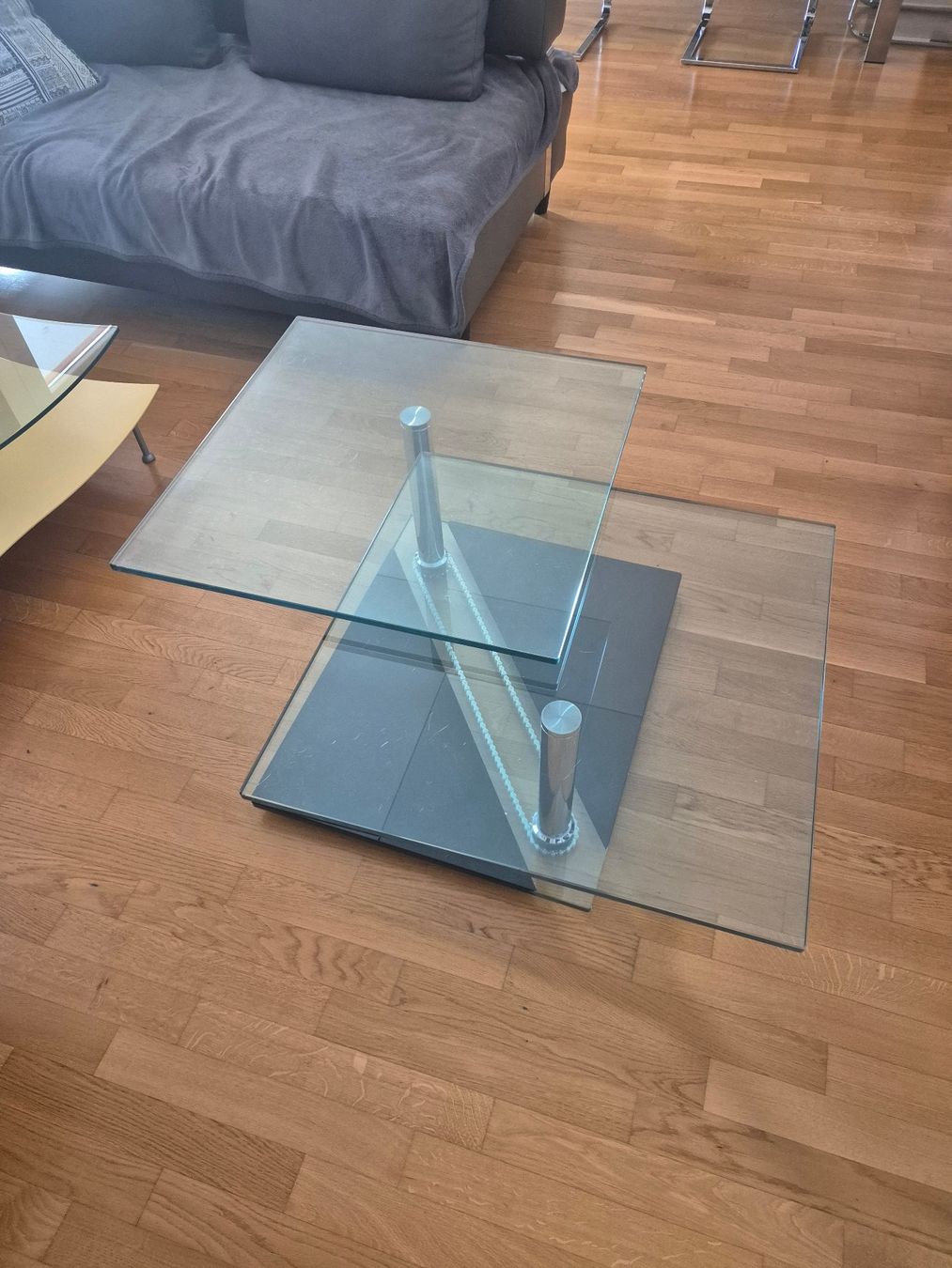 Tische: Couchtisch Glas – Gebraucht aus Birmensdorf ZH von cyr_5nfn