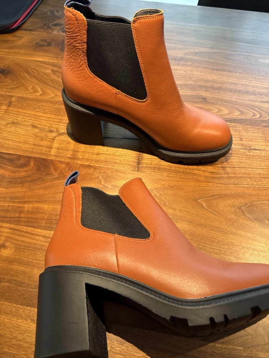 Camper Scarpe da donna: Camper Stiefeletten orange Gr. 40 -  neu! – Nuovo (secondo la descrizione) da Bassersdorf venduto da padriga68 1