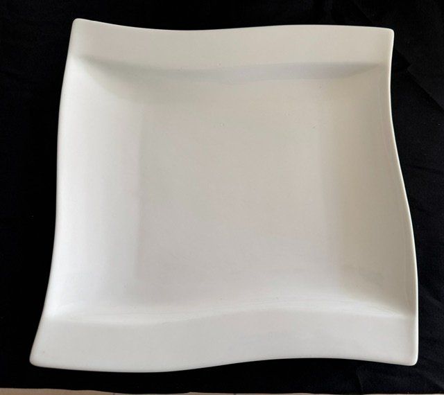 Set di piatti: Tafelservice 70 Teilig – Usato da Buch am Irchel venduto da 19HCD21 2