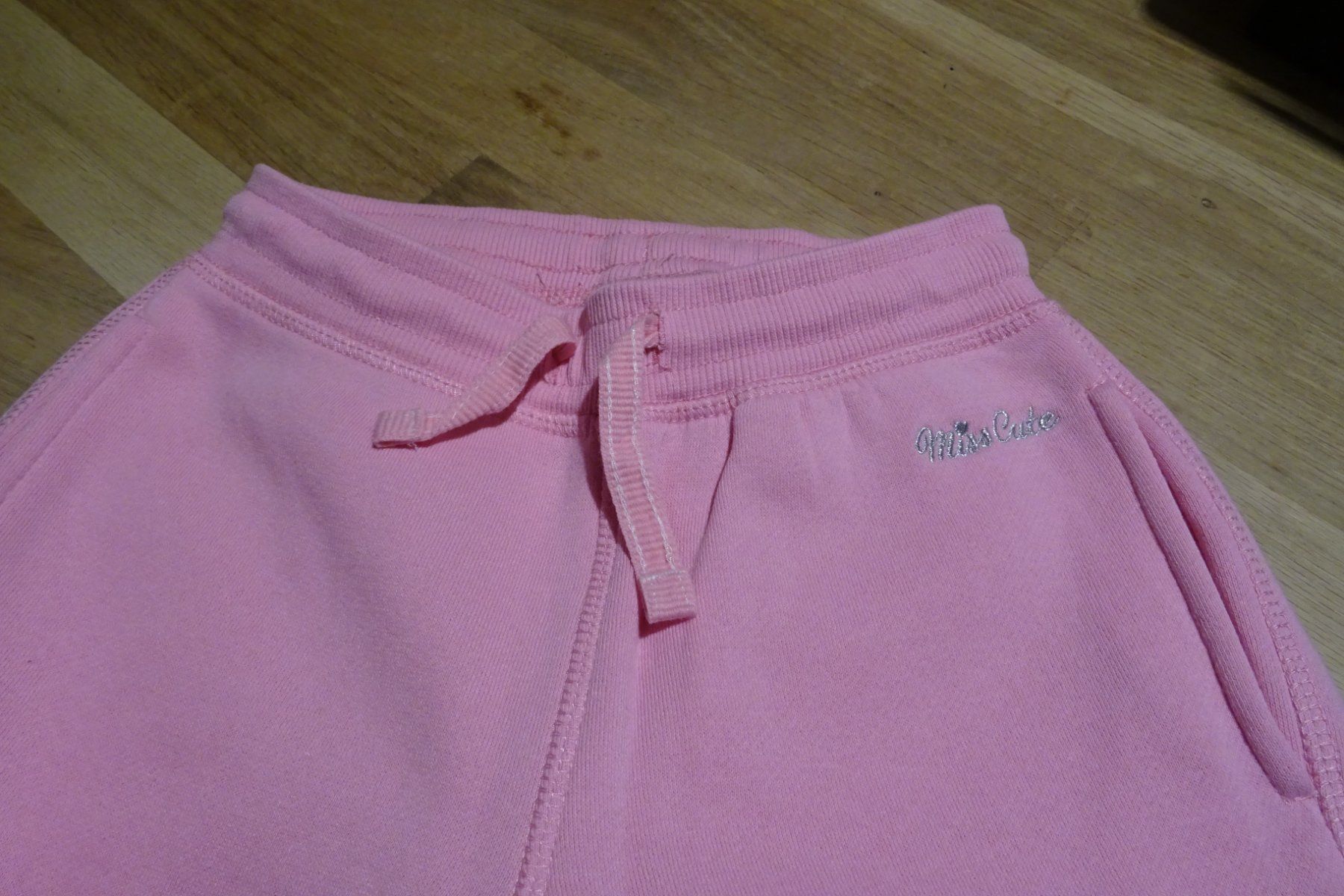 Pantalons: warme Trainerhose Gr. 122/128 – D'occasion à Urtenen-Schönbühl par Chaeppeler 1