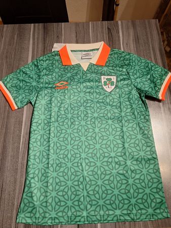 Umbro Irland Fussballtrikot grün St. Patrick'Day Grösse M 