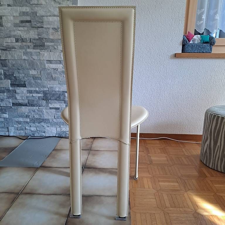 Sedie: Chaises en cuir – Usato da Russy venduto da Migelmos