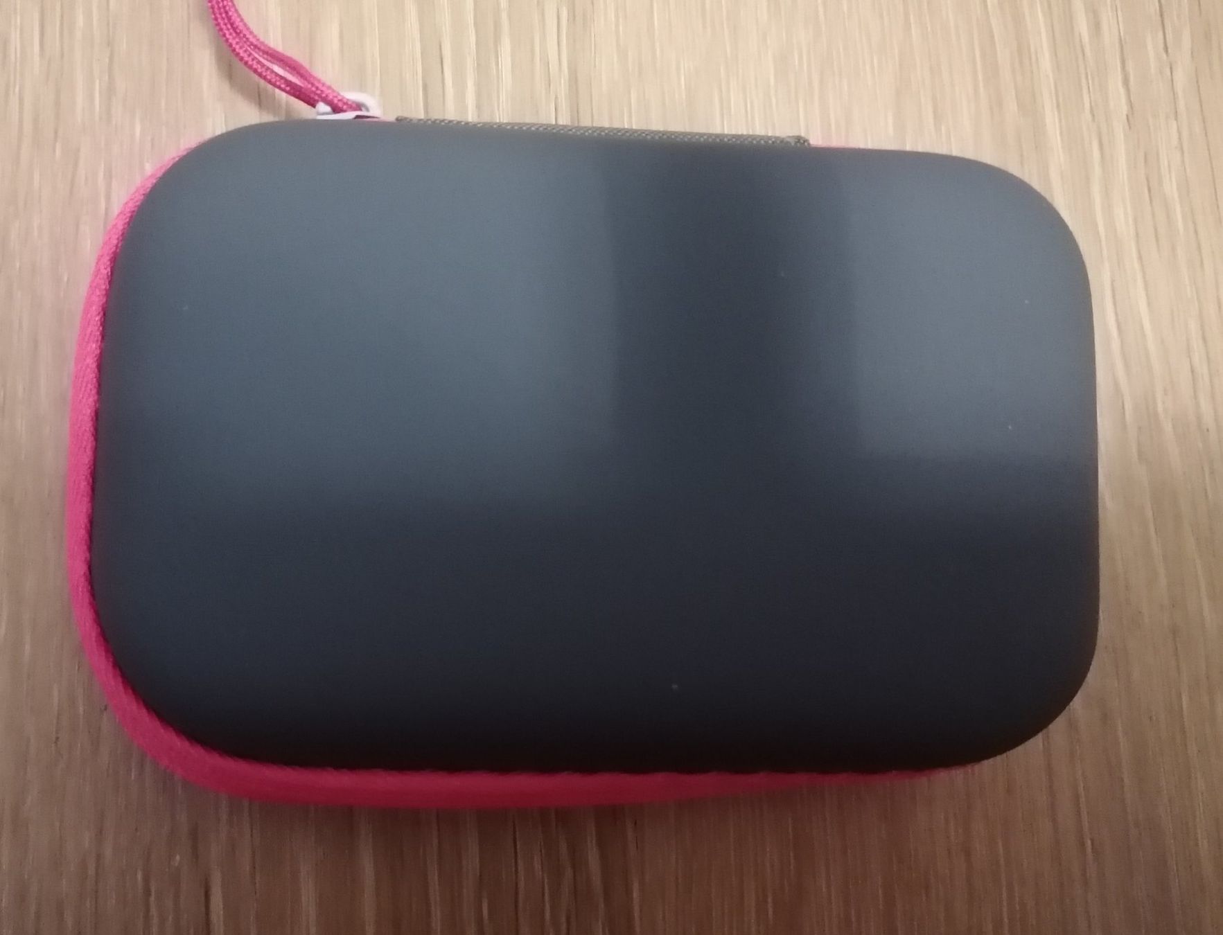 Badetücher: Microfaser Kühltuch, Sport-Tuch im Etui, Pink – Neu und originalverpackt aus Rümlang von TRICE67 5
