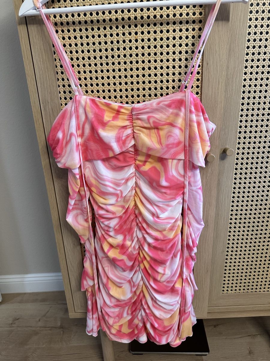 Kleider: Kleid Gr M  – Gebraucht aus Volketswil von Sina008 3