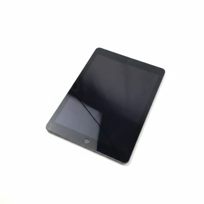 Apple Tablet PC: iPad 6. Generation – Gebraucht aus Brüttisellen von bw-solutions.ch