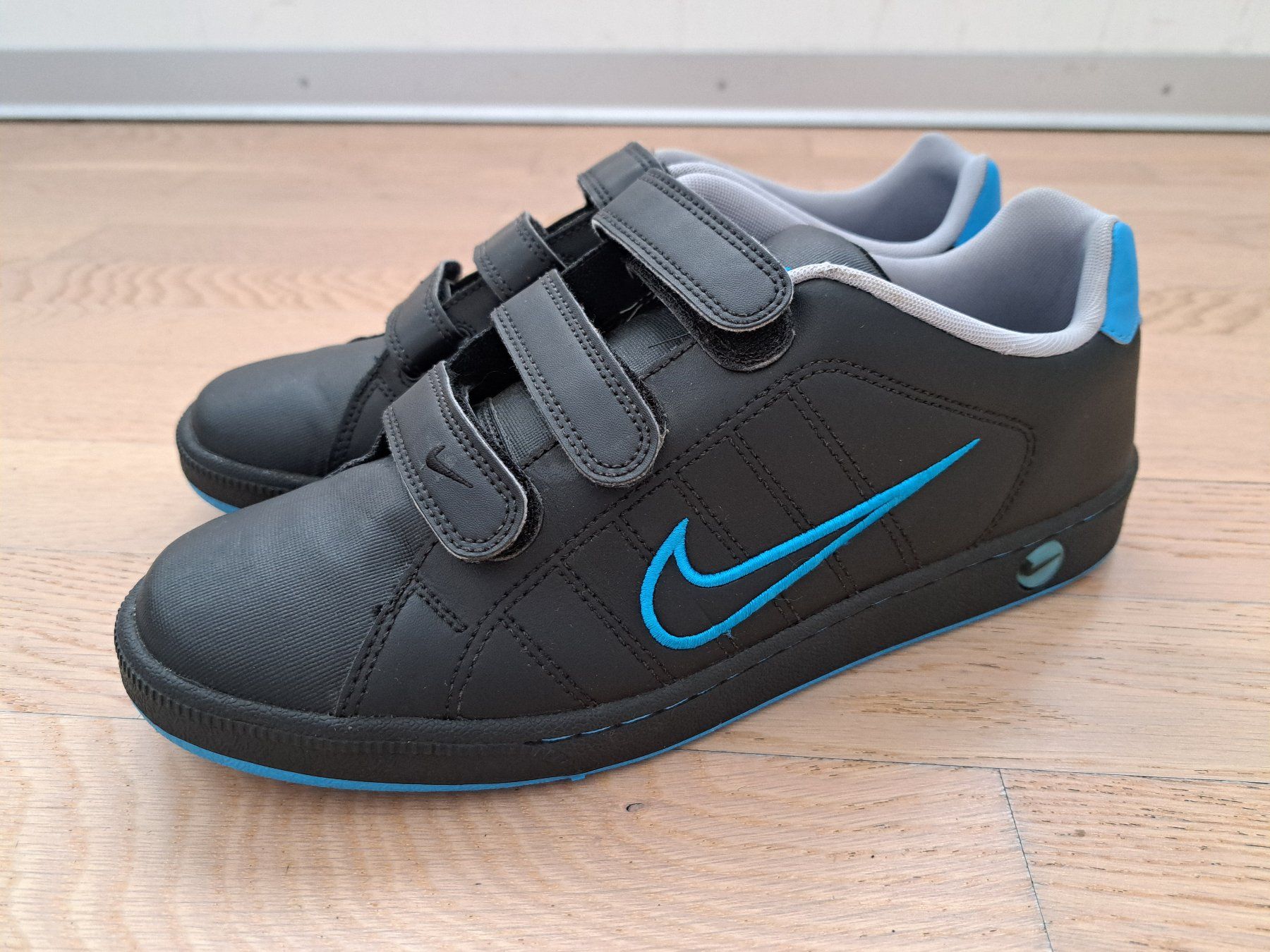 Nike Scarpe da uomo: neue Nike Echt-Leder Sneaker Gr. 44 /US 10 – Nuovo (secondo la descrizione) da Zürich venduto da jenxx