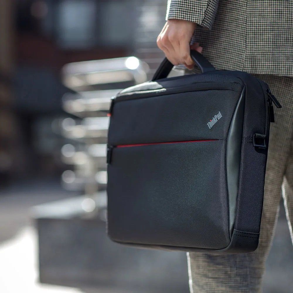 Lenovo Borse: Tasche Lenovo ThinkPad Professional bis 39cm 15,6 neu – Nuovo (secondo la descrizione) da Dierikon venduto da Astsage