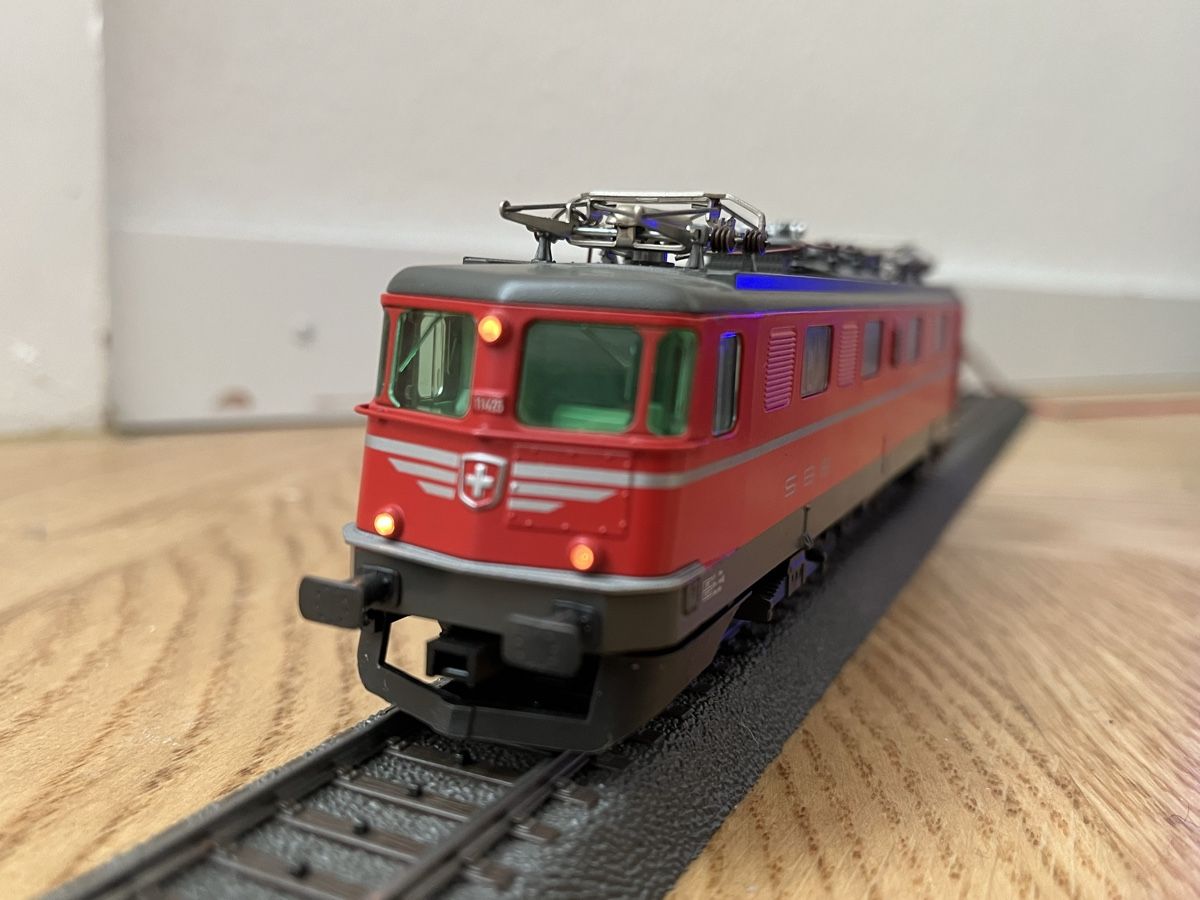 Märklin Modellini di ferrovie: SBB Ae 6/6 Genève Märklin Digital  – Usato da Basel venduto da Re620_11627 1