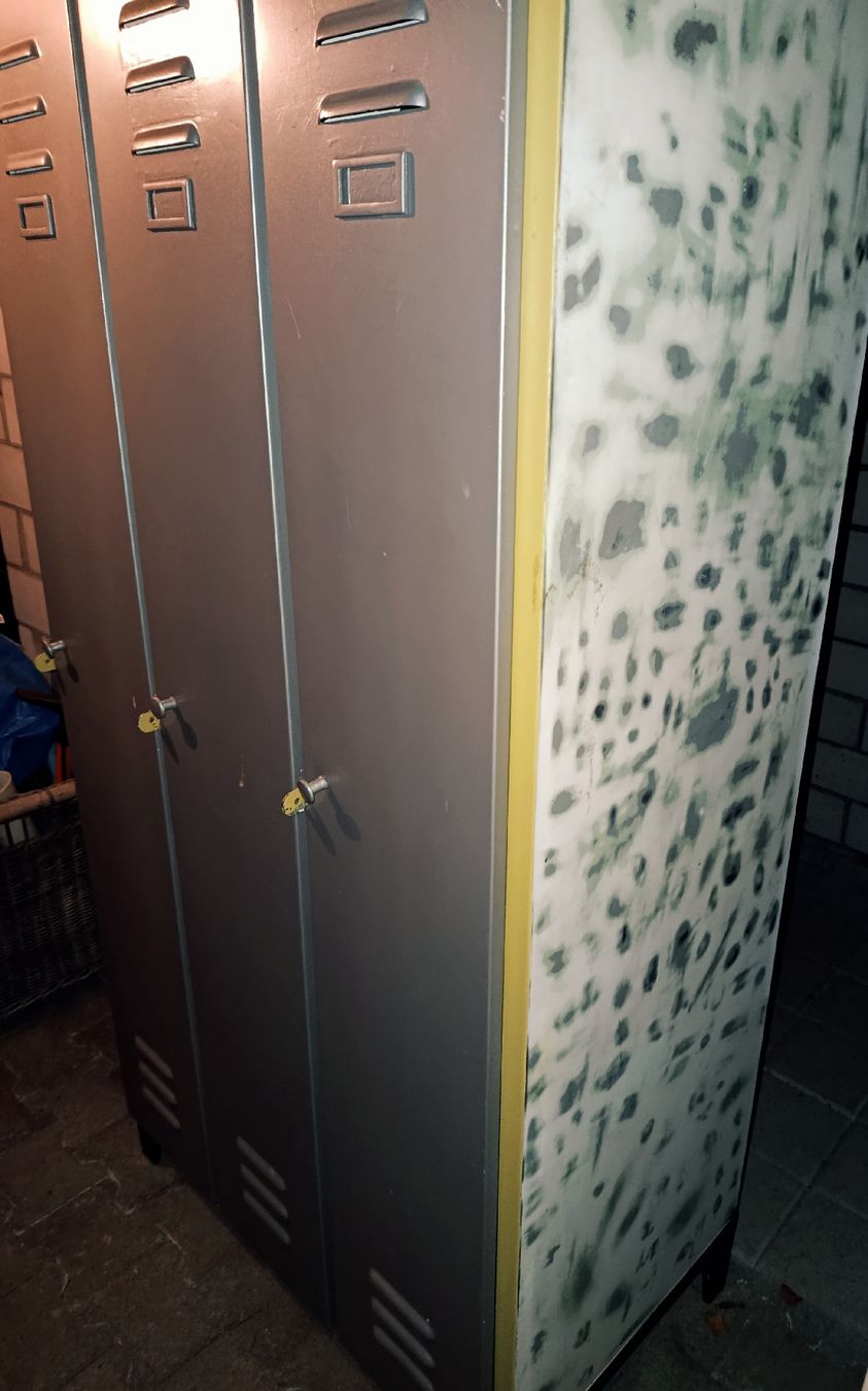 Armadi: hipper Spint, Metallschrank, Garderobe – Usato da Oberägeri venduto da SaniBeach 1
