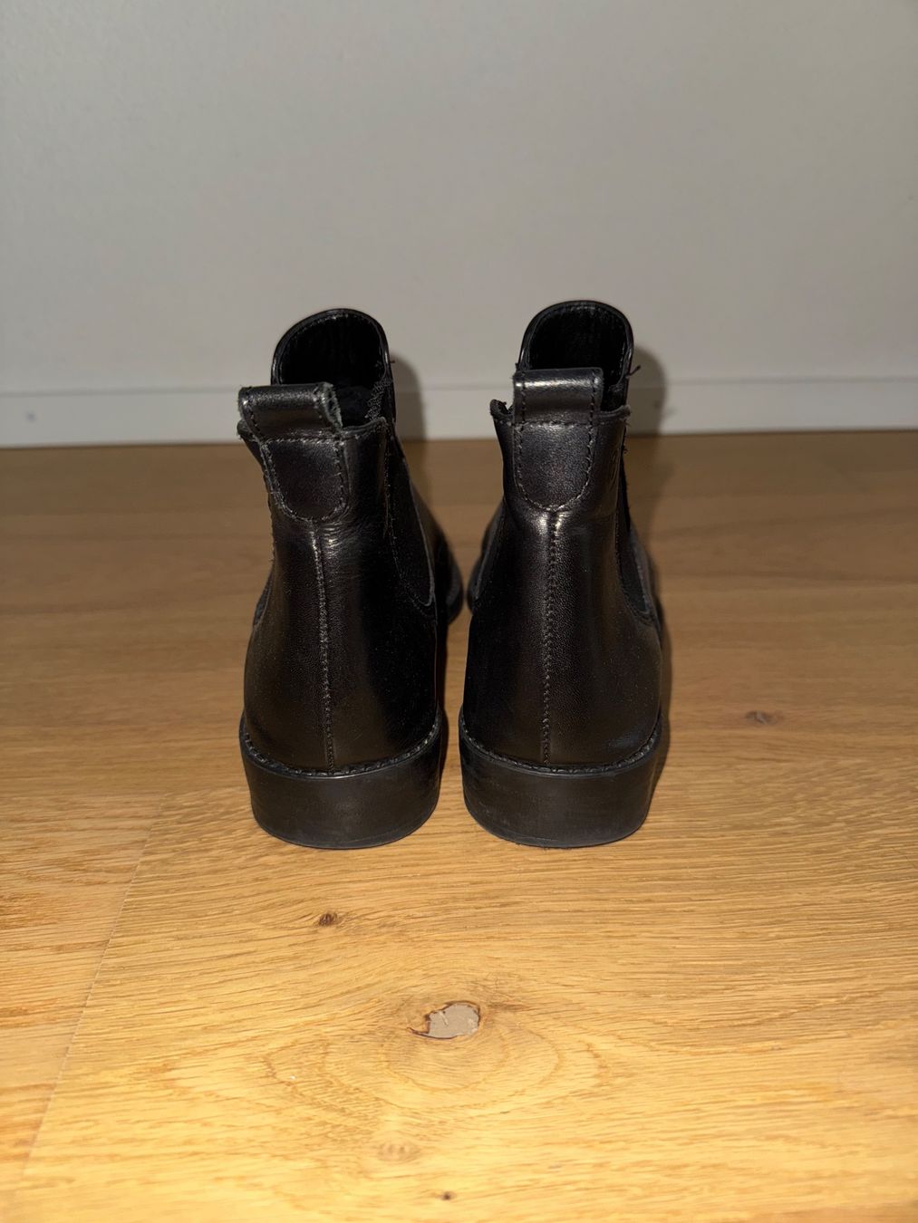 Tamaris Scarpe da donna: Tamaris Stiefeletten schwarz 37 – Usato da Zürich venduto da sel_w5sd 3
