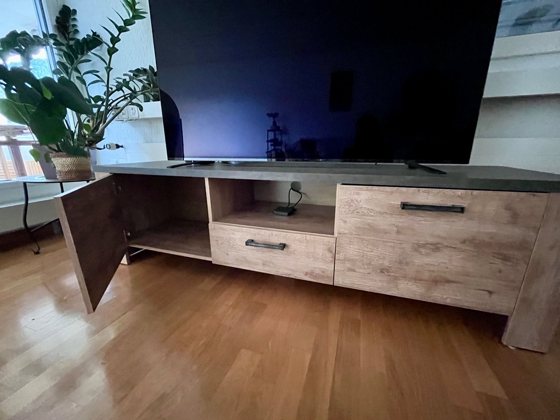 Mobili TV: TV-Möbel – Usato da Chur venduto da fehr04 1