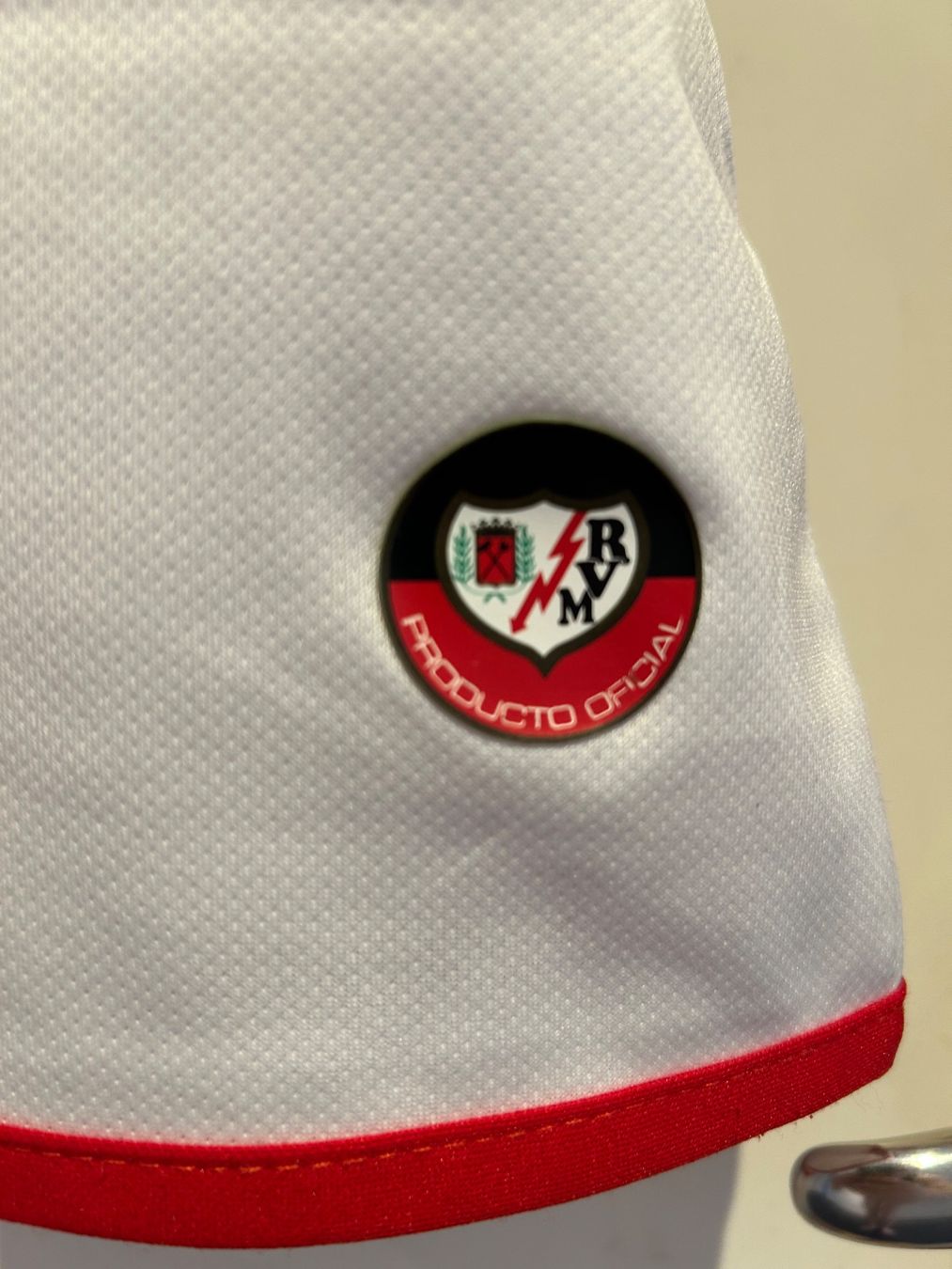 Leibchen & Hosen: Rayo Vallecano Trikot 2013/14 Grösse XL – Gebraucht aus Schaffhausen von raphael_95 4