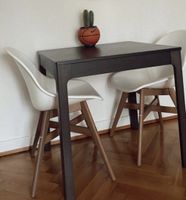 Deux chaises IKEA