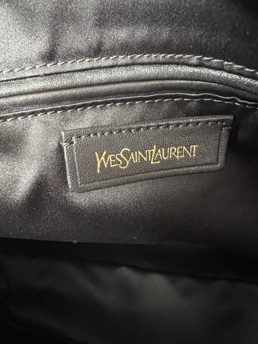 Saint Laurent Borse: Yves Saint Laurent Muse Leder-Handtasche – Usato da Zürich venduto da ClosetKTT 4