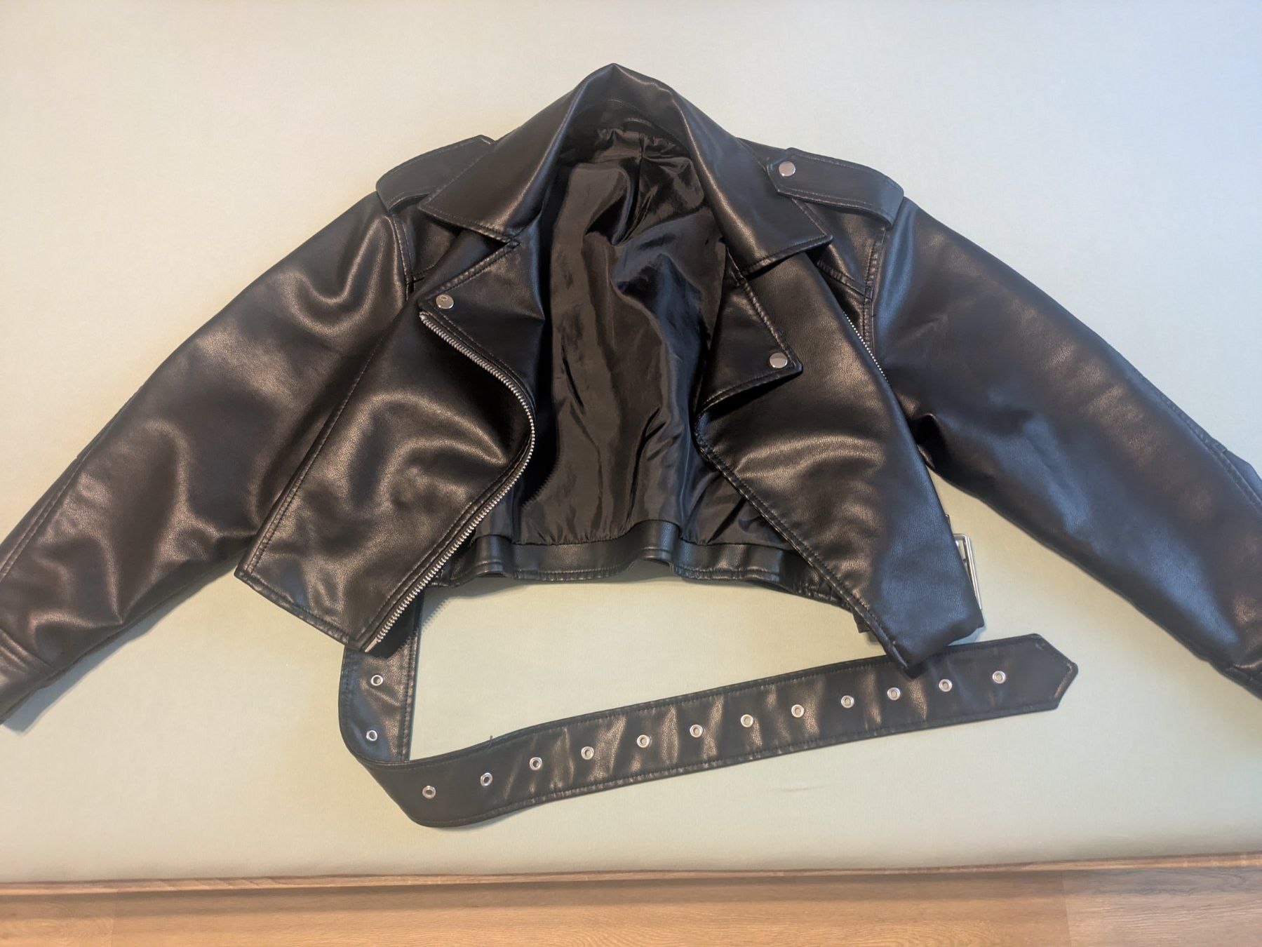 Giacche: Black Faux Leather Biker Jacket Size S – Usato da Losone venduto da AlpineLayer 3